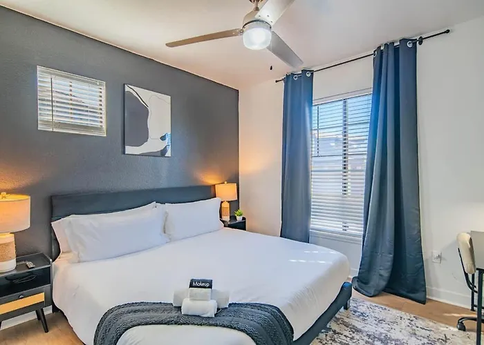Lavish 3bd King Bed With Pool, Hot Tub, Gym, Parking Glendale