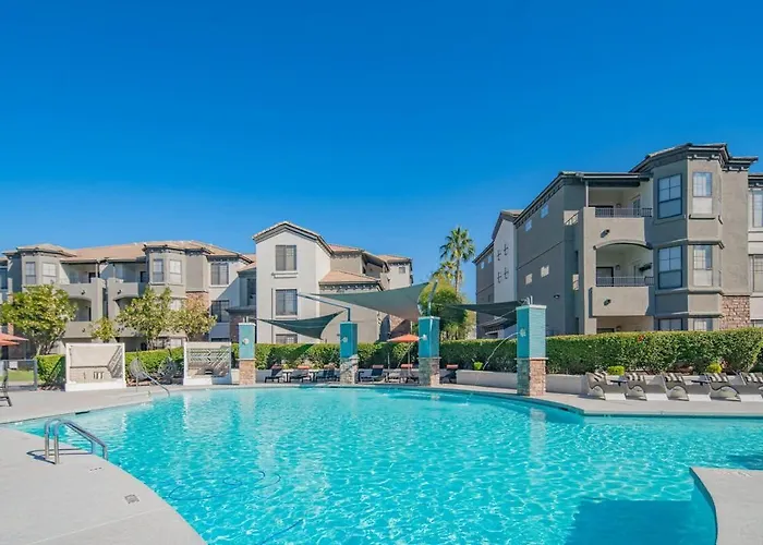 Lavish 3bd King Bed With Pool, Hot Tub, Gym, Parking