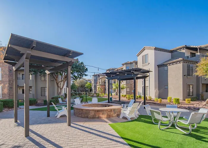 Lavish 3bd King Bed With Pool, Hot Tub, Gym, Parking *