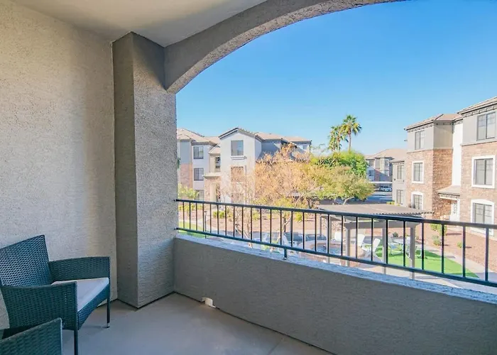 Apartment Lavish 3bd King Bed With Pool, Hot Tub, Gym, Parking Glendale